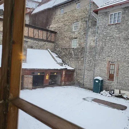 Medieval Old Town Unit With Sauna アパート *