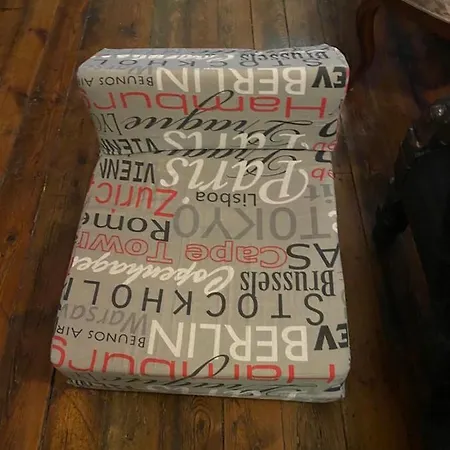 Lägenhet Medieval Old Town Unit With Sauna *