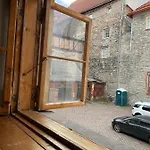 Korter Medieval Old Town Unit With Sauna